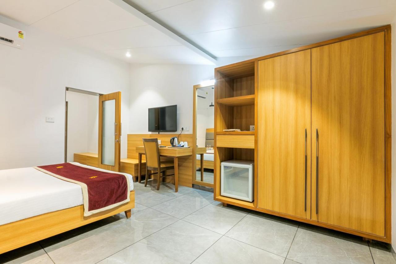 Gold Beach Villa Даман Екстер'єр фото